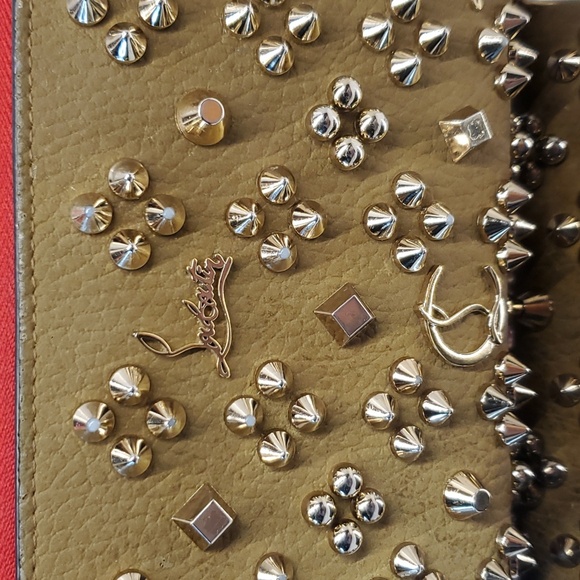 CHRISTIAN LOUBOUTIN studded gold leather wallet - Picture 3 of 12